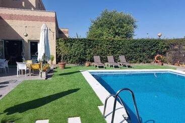 فندق Ibis Jerez De La Frontera Cadiz