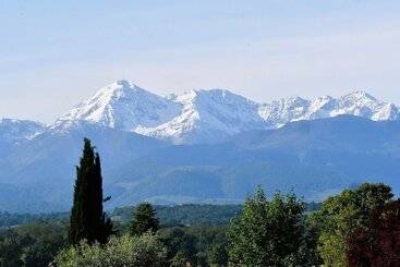 هتل Kyriad Tarbes Odos
