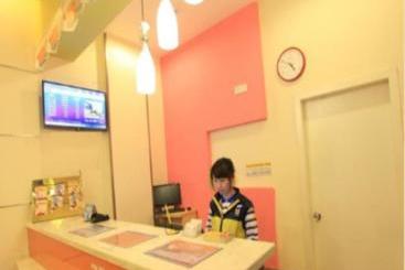 Отель 7days Inn Zhangjiajie Huilong Road Pedestrian Street