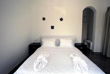 Karma Suites Ftelia