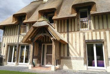 بنسيون Auberge Du Vieux Tour Le Manoir