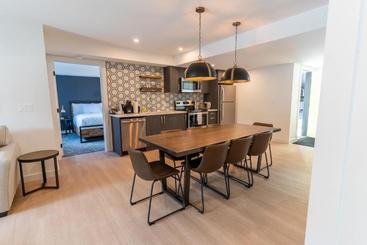 هتل Basecamp Suites Canmore