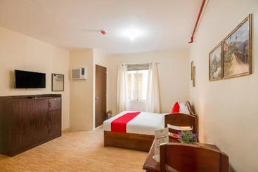 هتل Oyo 493 Bria Mactan