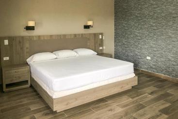 Palms Hotel Acuña