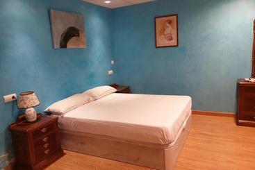پانسیون Hostal Alfil