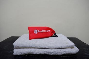 پانسیون Reddoorz Near Lippo Plaza Buton