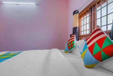 پانسیون Compact Studio Near Mudhaliarpet