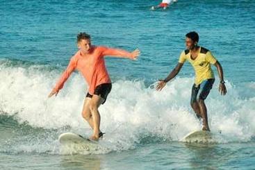 هتل Abia Surf Camp