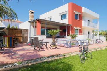House Of Nissus Hostel