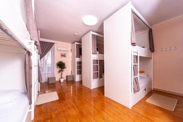 هاستل хостел Friends House