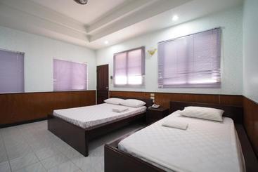 هتل Oyo 911 Suanphai Resort