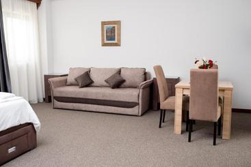 پانسیون Ipn Apartments