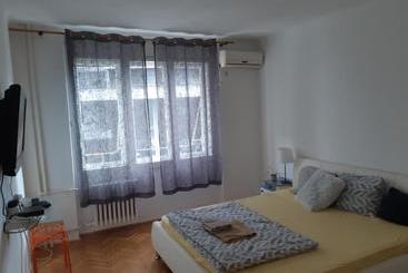 پانسیون Central Station Private Rooms