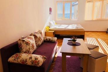 پانسیون Gile Guest House