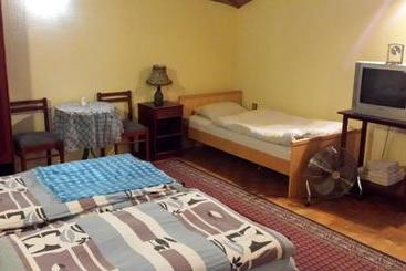 پانسیون Guest House Gaja