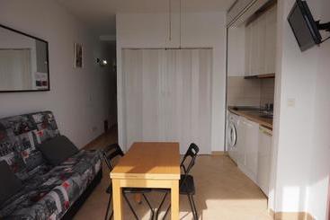 Center & White Town Apartment