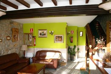 هتل Posada La Venta De Quijas