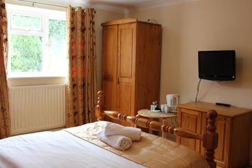 پانسیون Remarc Guest House