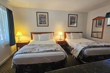 Cedar Lodge Motel