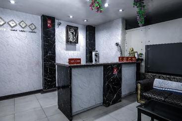 Hotel Tourist Palace