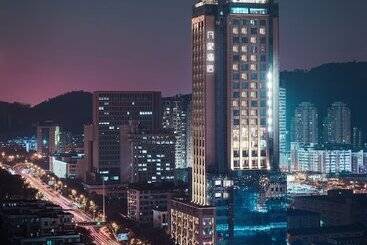 בית מלון כפרי Hilton Garden Inn Xiamen Bailuzhou Park