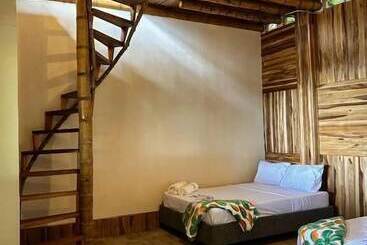 La Veranda Hotel & Restaurant