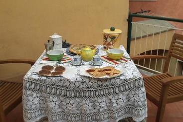 پانسیون B&b Au Caruggiu