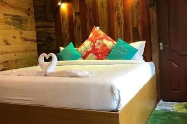استراحتگاه Wyte Mist Mountain Club