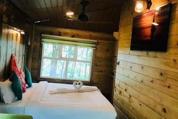 استراحتگاه Wyte Mist Mountain Club