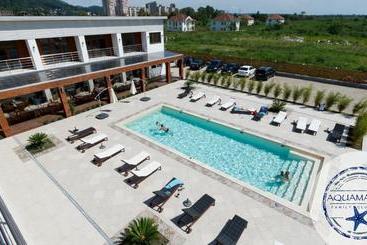 هتل Aquamarine Family Club