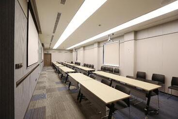 בית מלון כפרי Hanting Express Jinzhou West Railway Station