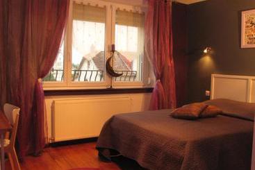 تختخواب و صبحانه Les Chambres De L Ile