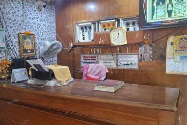 호텔 Flagship 24280 Kvs Residency