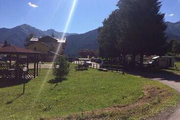 בית מלון כפרי Albergo Miramonti La Pozza