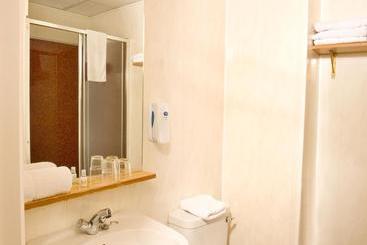 هتل Great National Commons Inn