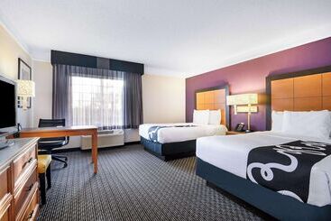 هتل La Quinta Inn & Suites By Wyndham Myrtle Beach Broadway Area