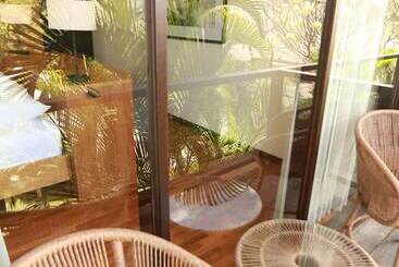 旅馆 Wave House   Surf Camp