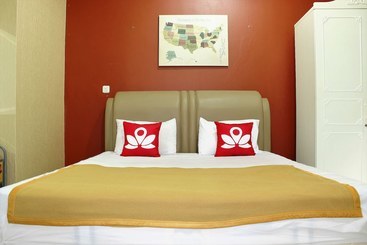هتل Zen Rooms Cipete Utara