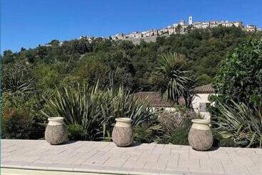تختخواب و صبحانه Bastide Nomade   Guest House