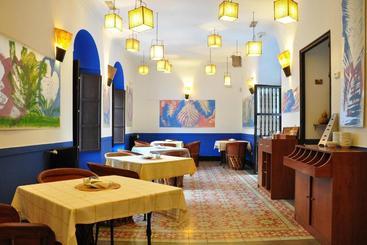 هتل Casa De Los Azulejos