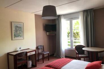 ホテル Hôtel Et Studios D Orfeuil