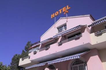 فندق L Esterella