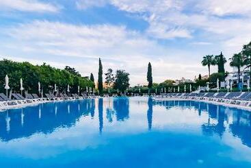 Aparthotel Vila Petra