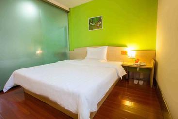 هتل 7days Inn Chuzhou Quanjiao Huadu