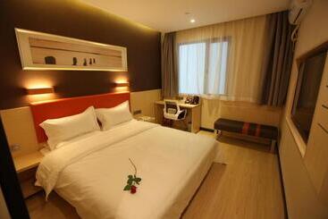 בית מלון כפרי 7days Premium Harbin Xuefu Road Branch