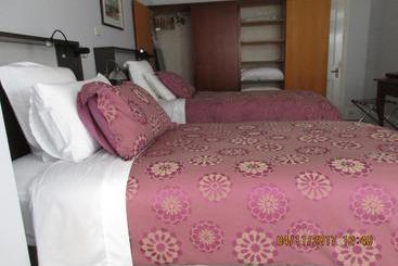 هتل Sojourn On Gale Bed & Breakfast