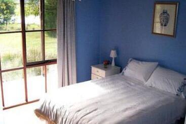 فندق Wind Song Bed & Breakfast