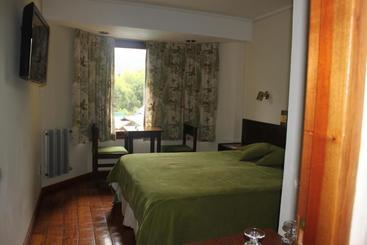 هتل Hosteria Las Lengas