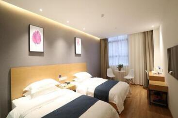 Otel Shell Xinzheng Airport Port Huaxia Avenue