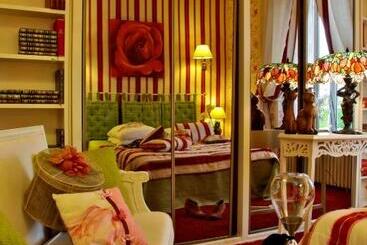 酒店 Logis Hôtel Hostellerie Saint Jacques
